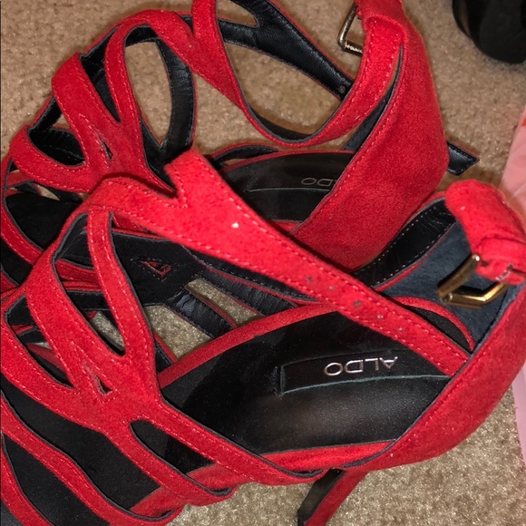 Red heels - Picture 5 of 5